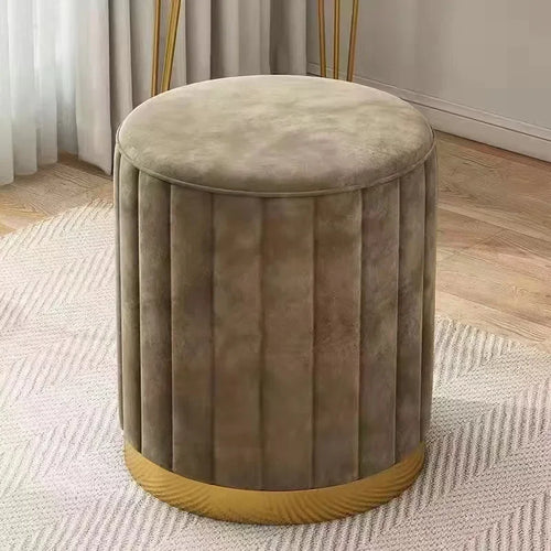 Runder Sitzhocker mit Stauraum