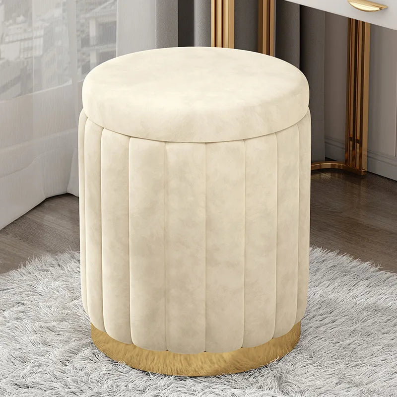 Runder Sitzhocker mit Stauraum