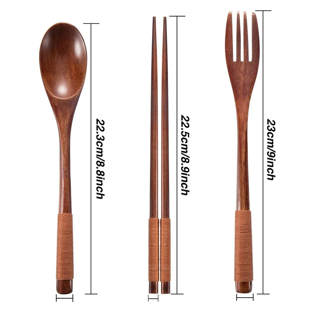 Holzbesteck-Set mit Löffel, Gabel und Essstäbchen