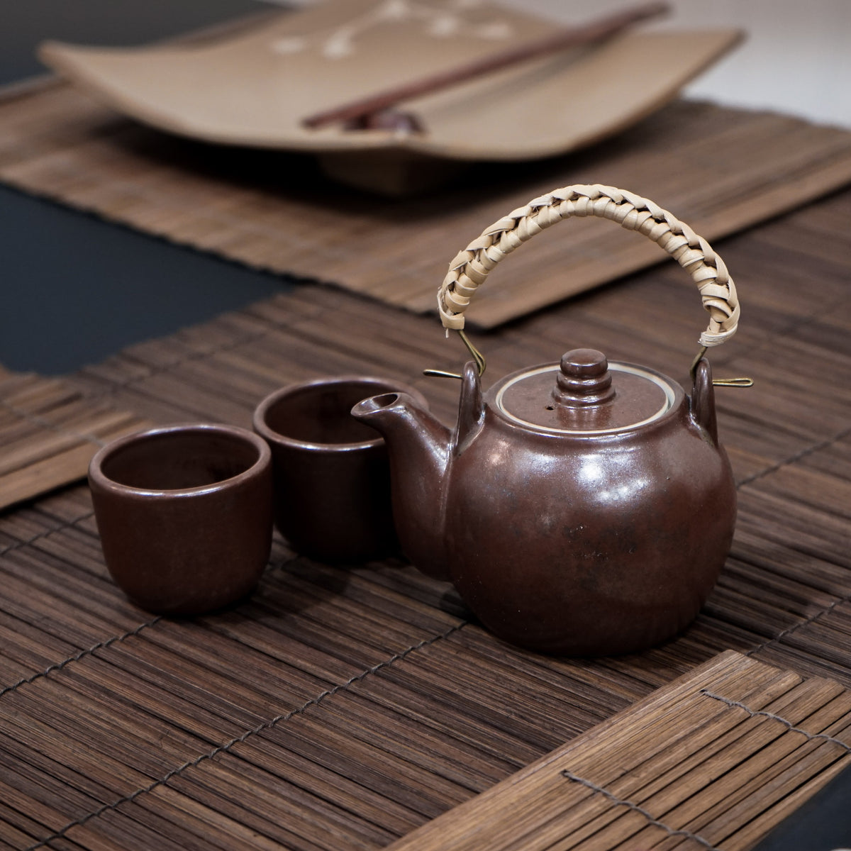 Handgefertigtes chinesisches Teekannen-Set mit 2 Tassen